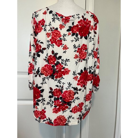 Full Circle Trends Floral Button-Front Tie Hem Top Size 2X Soft Comfort Red Rose - Picture 2 of 8